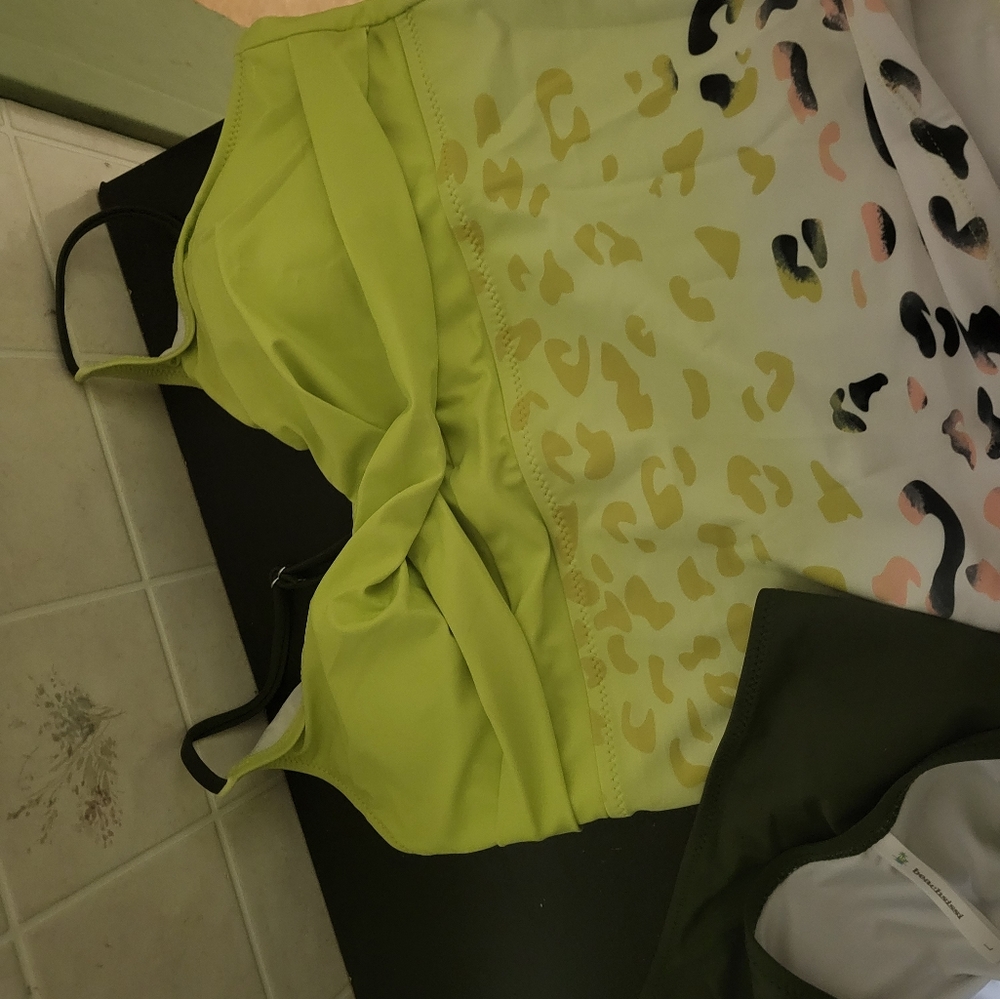 Swim suit
